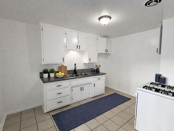 2nd image of 5832-5840 Orange Ave #5832-01