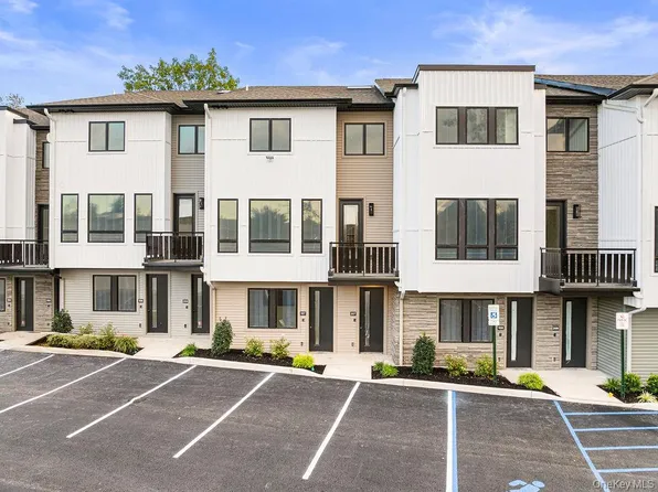 17 Union Road #105, Spring Valley, NY 10977