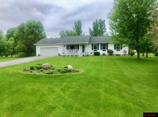 34881 Arrowood Dr, Kasota, MN 56050