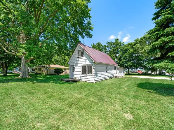 130 E Ann St, Somonauk, IL 60552