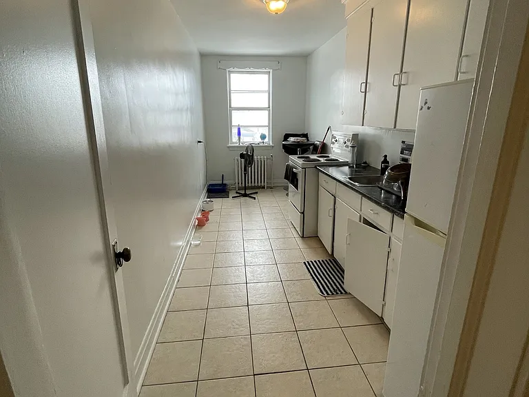 600 Laurier Ave W #17 — Photo 6