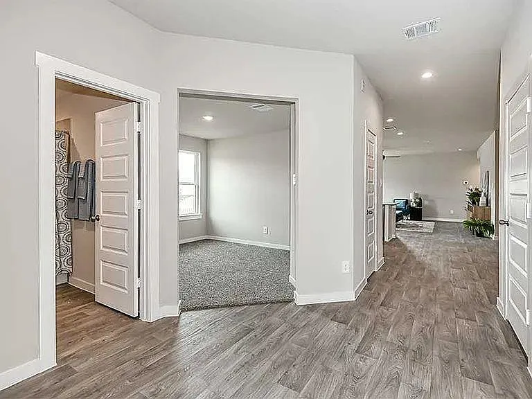 107 Bunker Hill Ct — Photo 2
