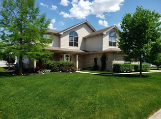 16563 S Lakeview Dr, Lockport, IL 60441