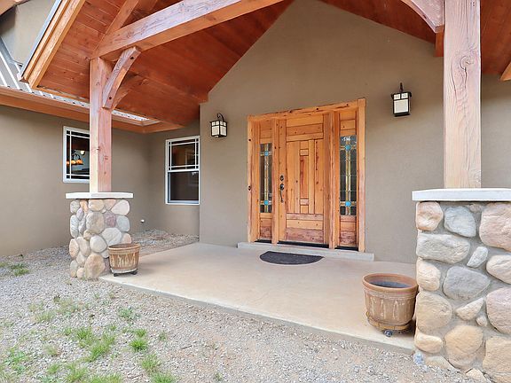 3rd image of 21 Granny Canyon Trl