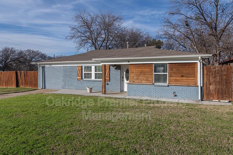 1st image of 8608 Gibbs Dr