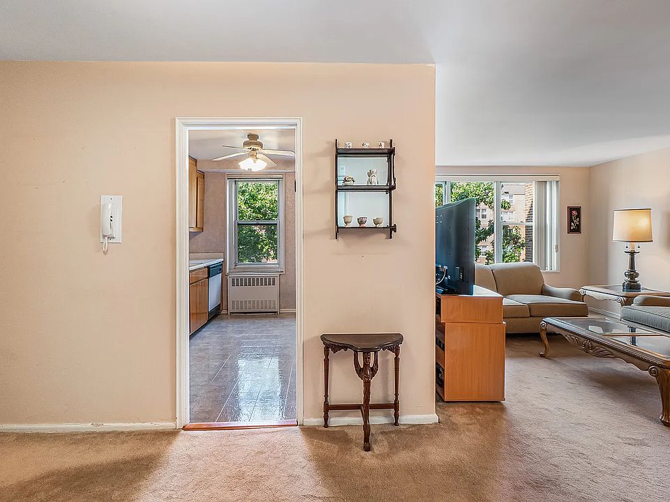 1st image of 21230 23rd Ave APT 3B