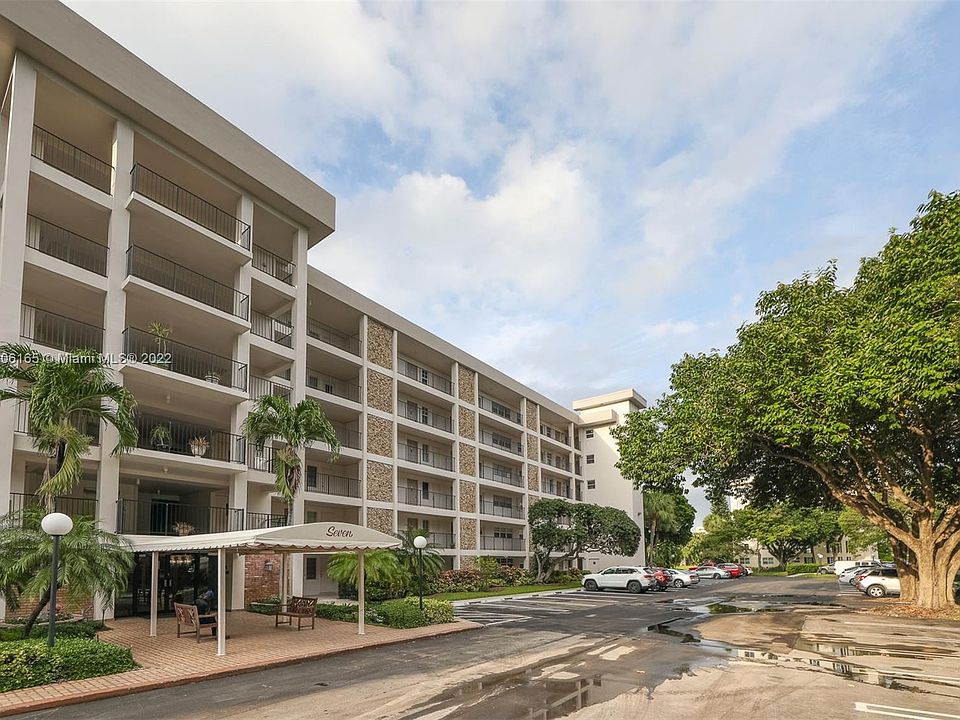 2801 N Palm Aire Dr APT 201, Pompano Beach, FL 33069 MLS A11306165