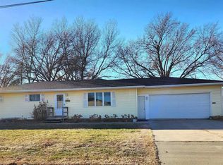 701 N 19th St, Beatrice, NE 68310