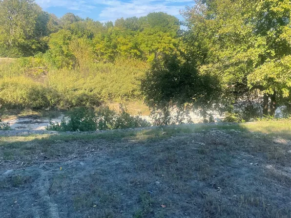 109 Woodhaven Dr, Desoto, TX 75115