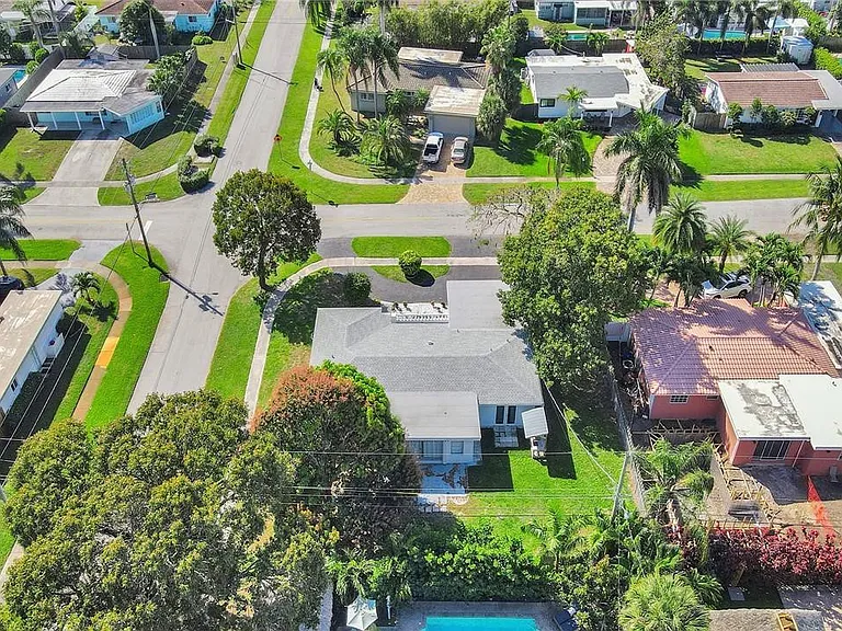 1013 SE 14th Ct — Photo 47