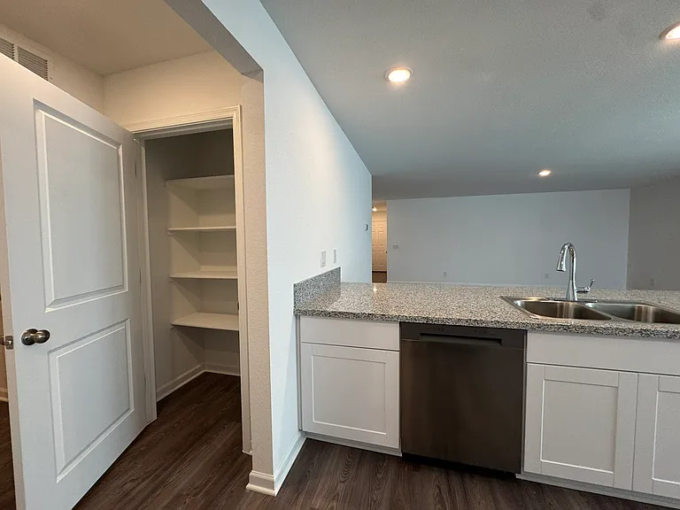 2800 Steamship Dr — Photo 10