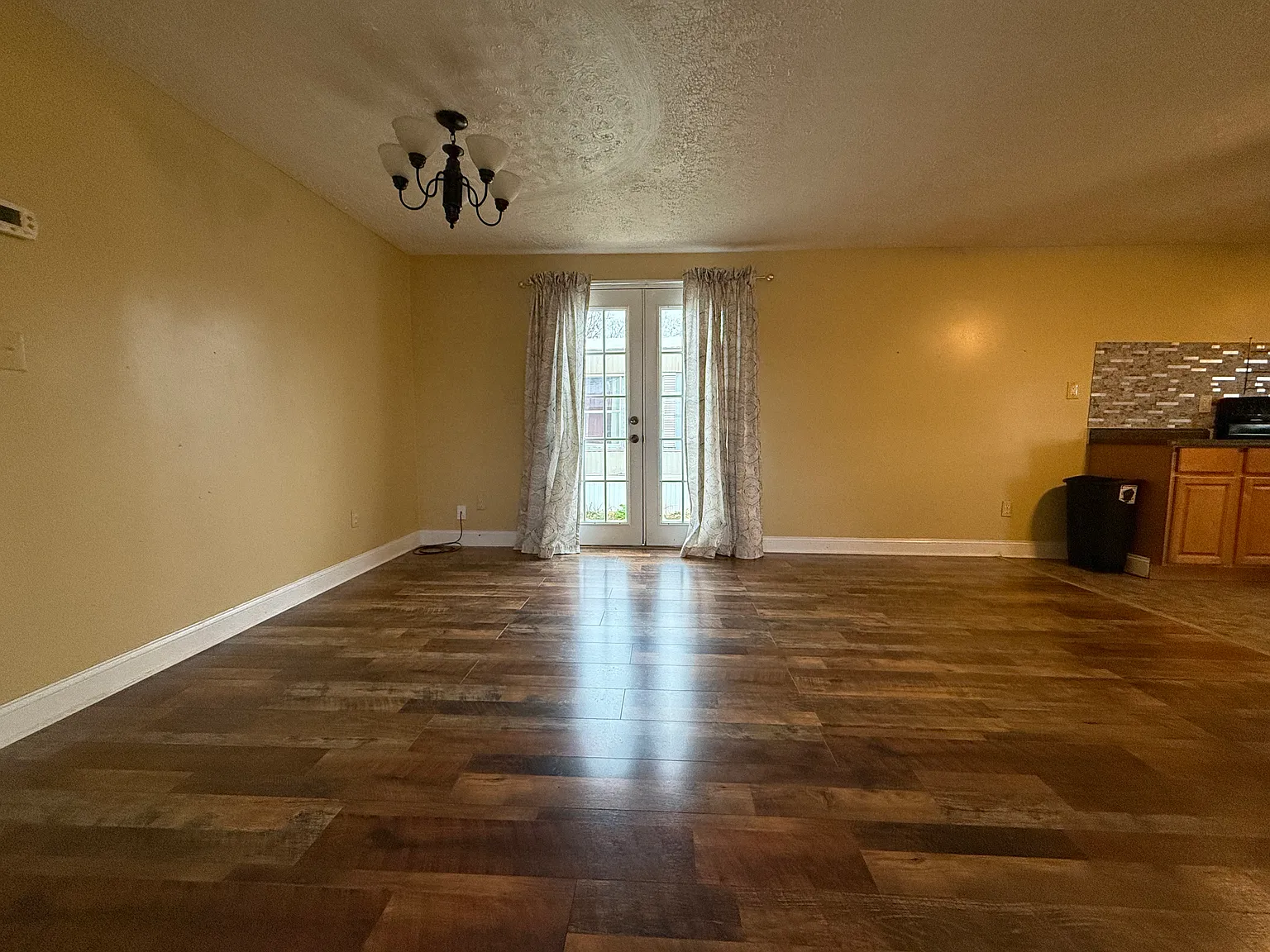 2 bed, 1680 sqft, $995 — Photo 4