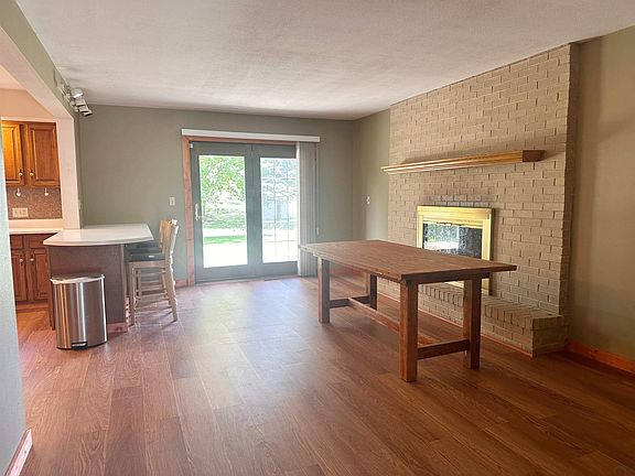 5th image of 708 Clover Ln