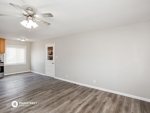 4th image of 5209 E White Ln