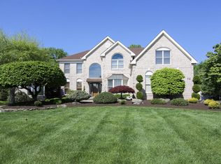 72 Country View Dr, Freehold, NJ 07728