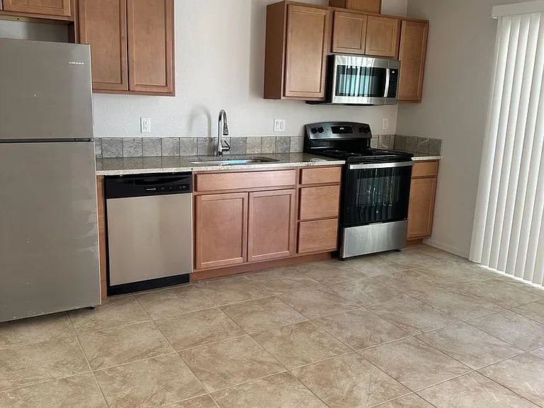 3064 Shoshone Dr #E101 — Photo 11