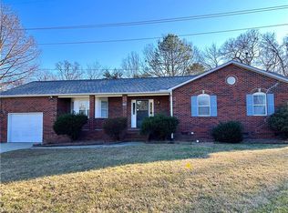 1710 Hanover Ct, High Point, NC 27265