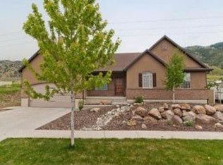 1098 Grandview Dr, Providence, UT 84332