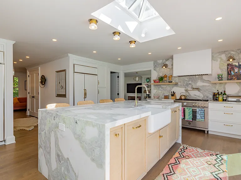 84 Anns Ln — Photo 12