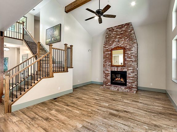 4th image of 1846 Brule St
