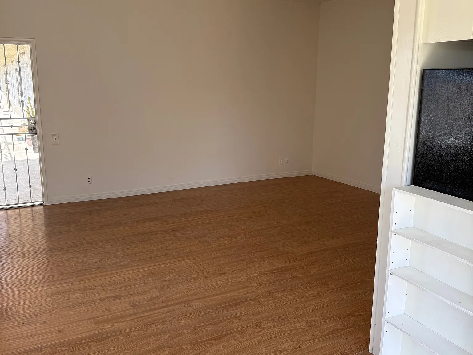 2 bed, 1100 sqft, $3,400 — Photo 4