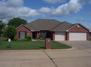 1224 Quail Ridge Rd, Enid, OK 73703