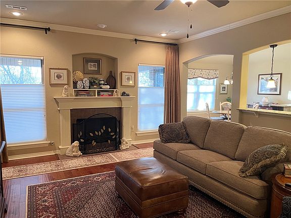 5th image of 3059 Raven Ln