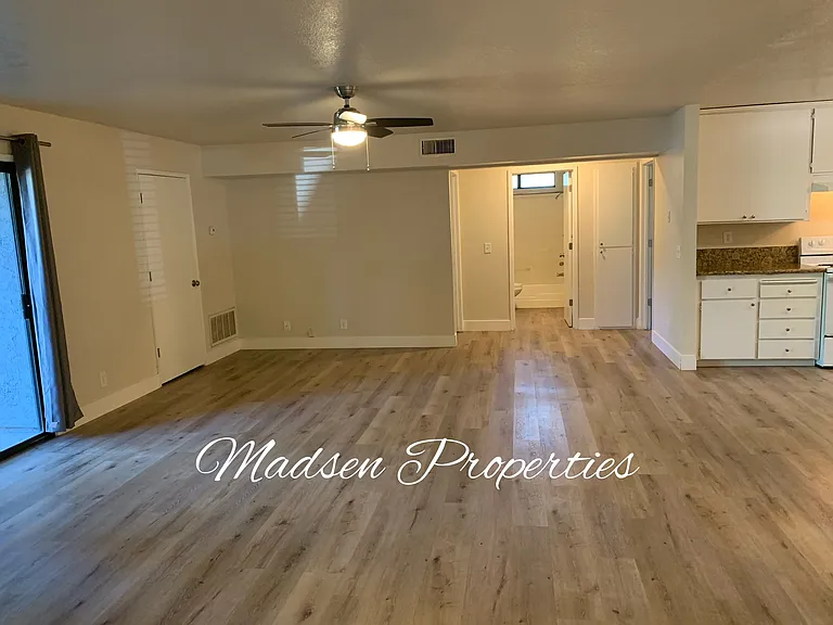 1340 W 4th St #2 — Photo 3