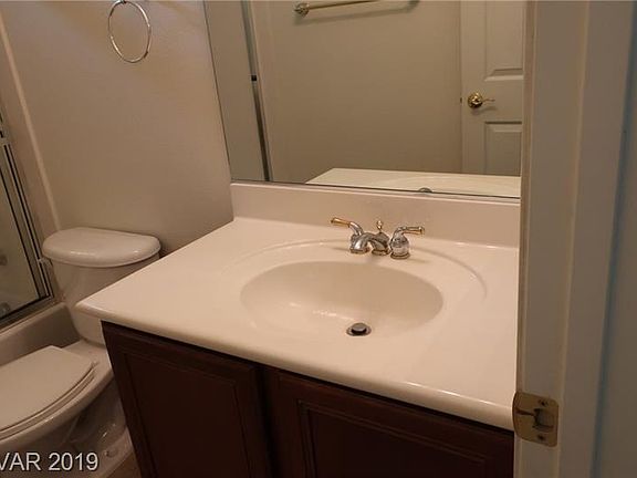5th image of 613 El Loro St