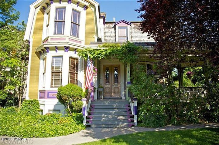 1st image of 301 S 5th St