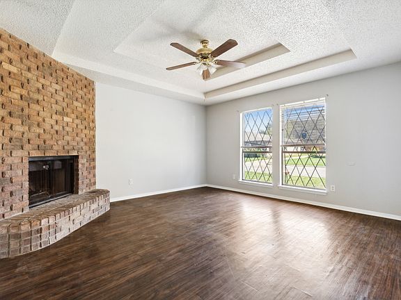 3rd image of 2410 Lido Ln