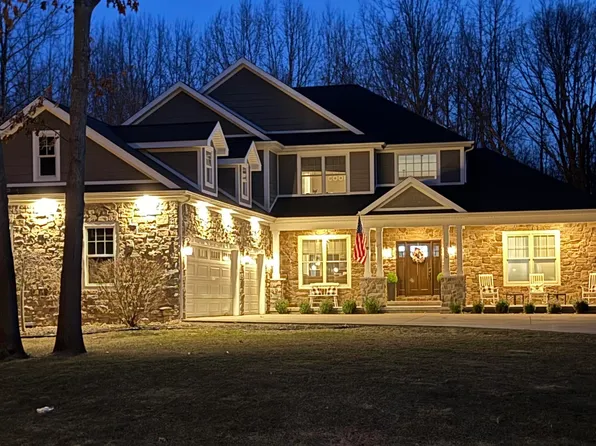 2530 Heritage Way, Stevensville, MI 49127