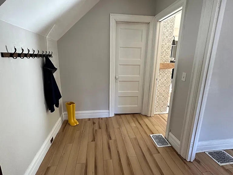 Entrance / Mudroom Space