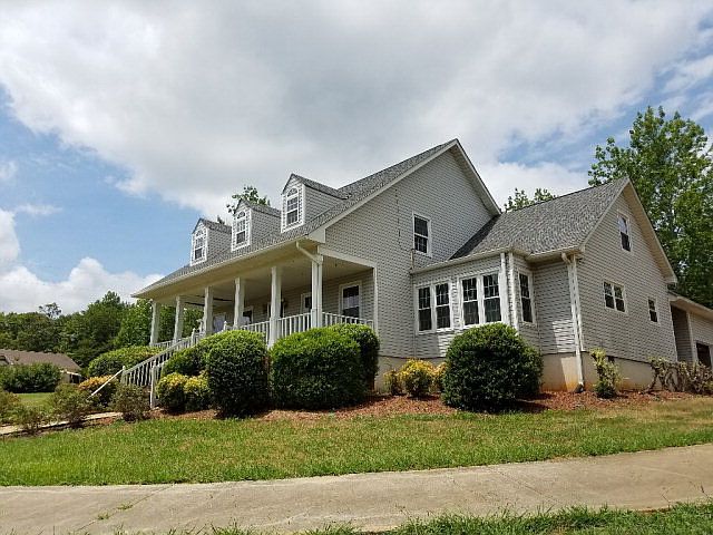 2nd image of 100 Mountain Brook Trl NE