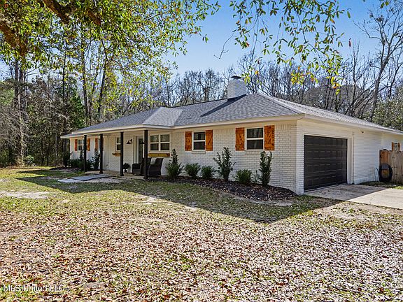 2nd image of 3724 Dowlwood Rd