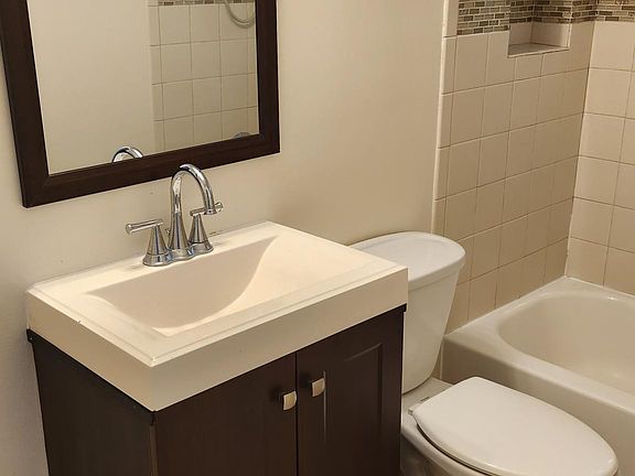 5th image of 1911 W Fig St APT A