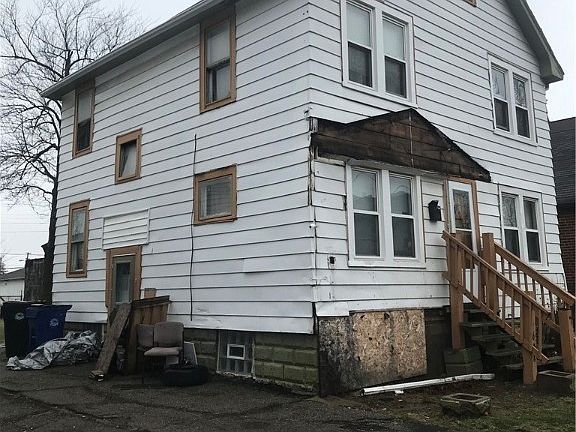 2nd image of 3688 E 117th St