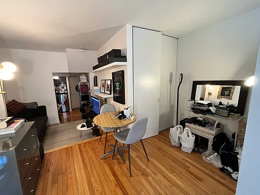 Rented by Compass | media 13