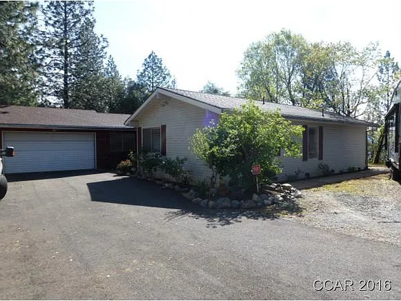 776 Utica Dr photo 1