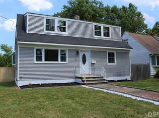 390 Wood Ave, Iselin, NJ 08830