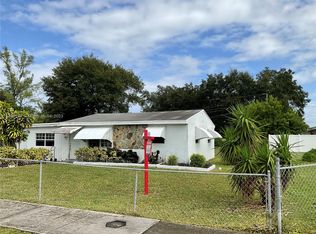 135 Ronald Rd, Hollywood, FL 33023