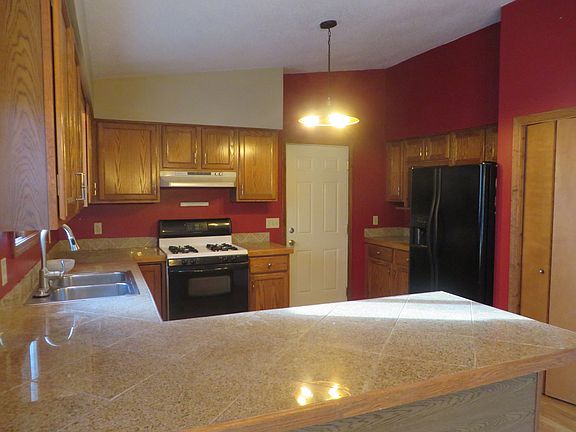 4th image of 113 S Westlawn Dr