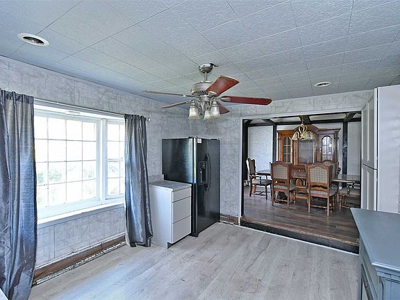 5th image of 8 Story Ln