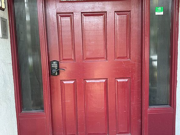 2nd image of 6138 1/2 Saturn St