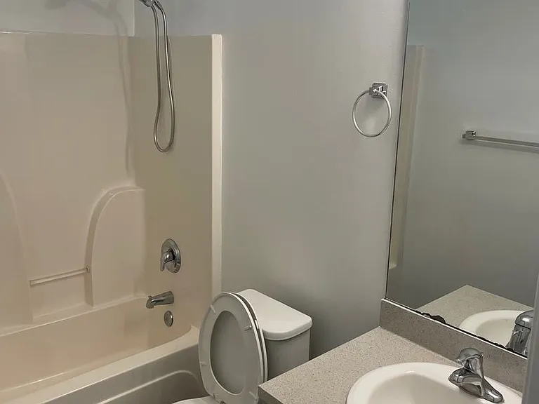 913 Tennyson Dr — Photo 17