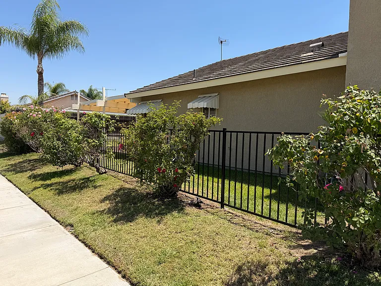 3142 W James St — Photo 2