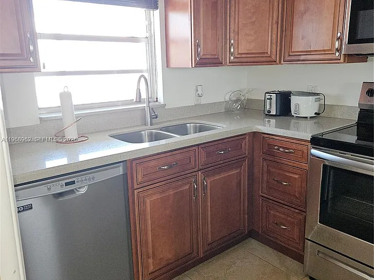 9441 Live Oak Pl #407 — Photo 13