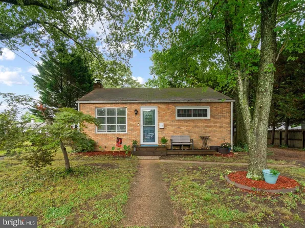 10 Winding Woods Way, Pasadena, MD 21122