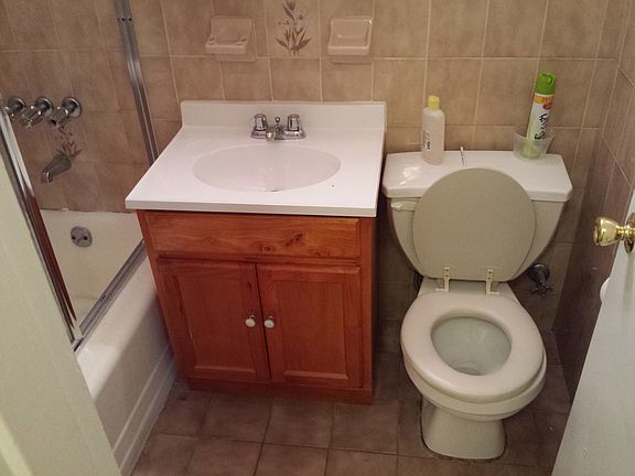 5th image of 2385 Barker Ave APT 1H