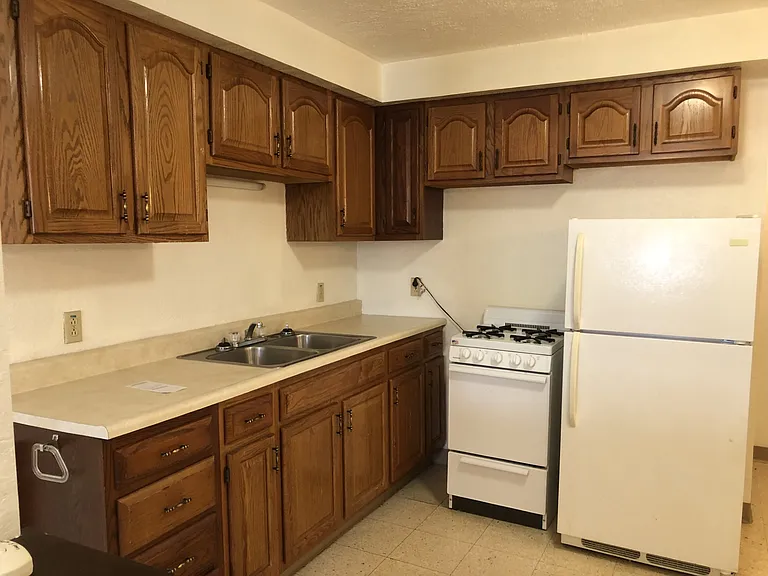 700 Brinton Ave #B — Photo 10